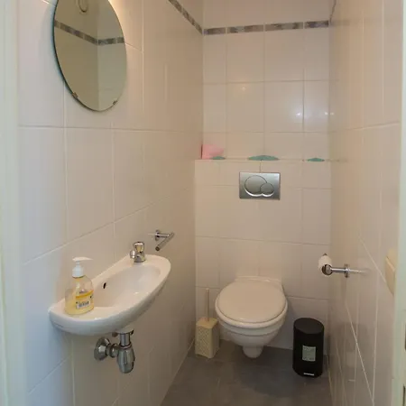 Appartamento Viking Spacious With Sea View Near The Dike