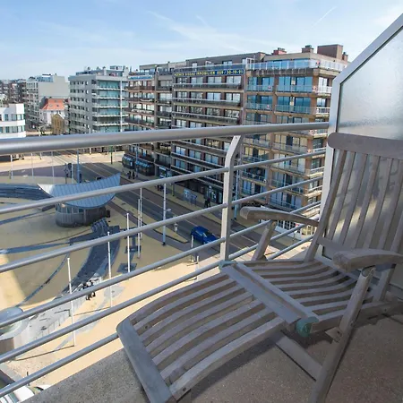 Viking Spacious With Sea View Near The Dike *