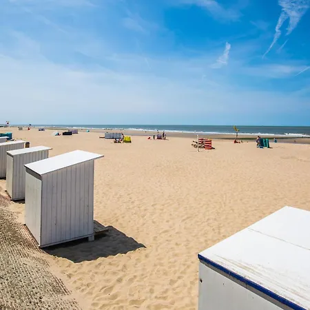 Viking Spacious With Sea View Near The Dike Appartamento Middelkerke