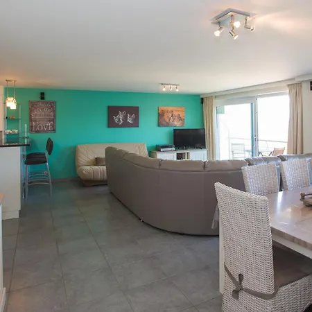 Viking Spacious With Sea View Near The Dike *